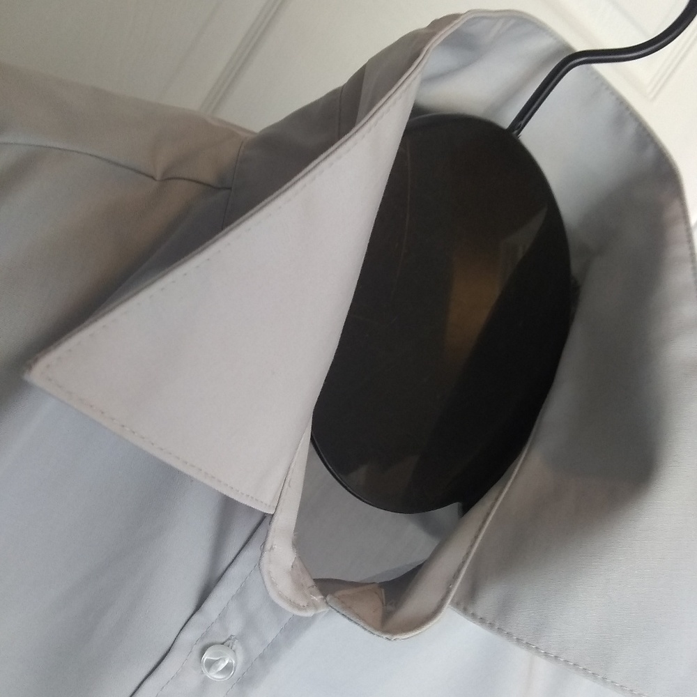 Izod No Iron Gray Blouse